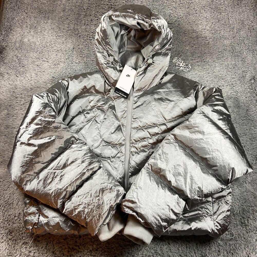 Nike Swoosh Therma-FIT Oversized Down Puffer Jacket Size Large Women Silver